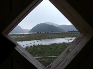 der Blick von Tortel auf die Fiordlandschaft