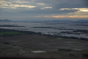 Am Horizont der Grenzverlauf zwischen Kambodscha und Vietnam - wie man sieht ist der Grenzverlauf fliessend :-)