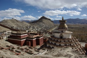 ...und die gesamte Altstadt von Gyantse (inklusive Kumbum, Tempel und Dzong) hat. DAS ist Tibet!