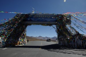 ...und gleichzeitig das Tor zum Chomolungma(Everest) Nationalpark - juhuu das Everestbasislager erwartet uns!