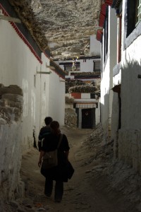 Der Weg zum Kloster fuehrt durch die engen GAssen der Altstadt - hier hat sich in den letzten 40 Jahren wahrscheinlich nicht viel geaendert